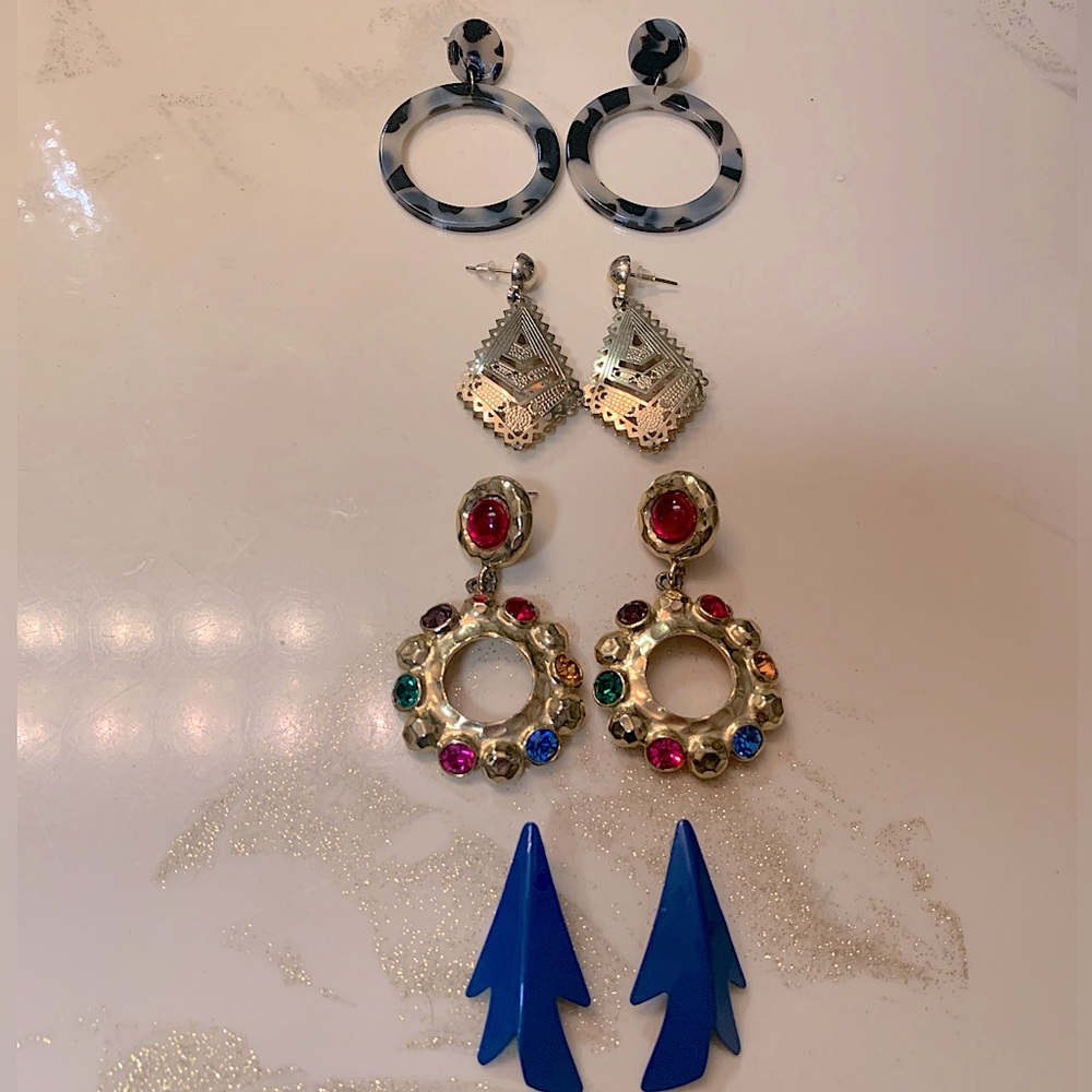 Set of 4 Vintage Earrings / plastic backs
